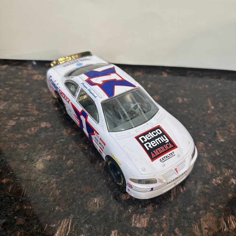 Racing Champions Morgan Shepherd #1 Delco Remy NASCAR 1:24 Scale Diecast Race